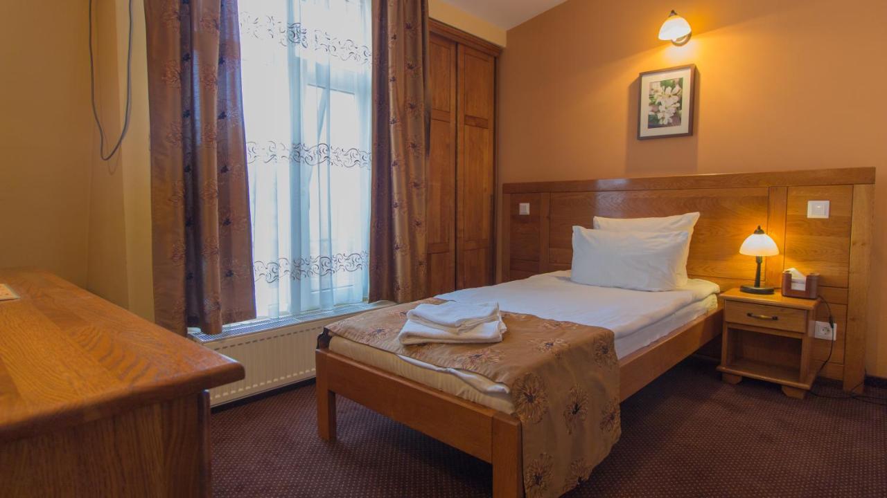 巴亚马雷 丰塔纳旅馆酒店 外观 照片